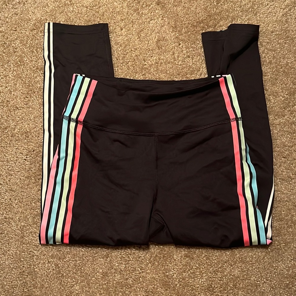FILA BLACK WITH RANDOW STRIPS CROPPED LEGGINGS